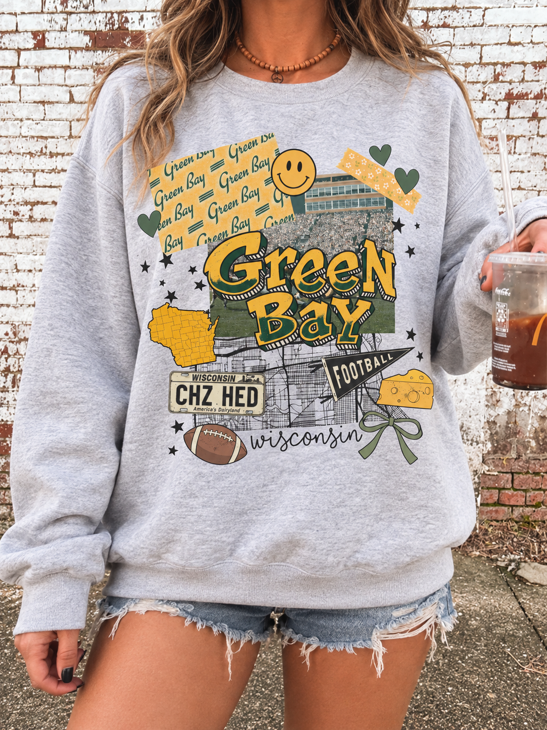 Green Bay Vintage Scrapbook Graphic Crewneck Sweatshirt