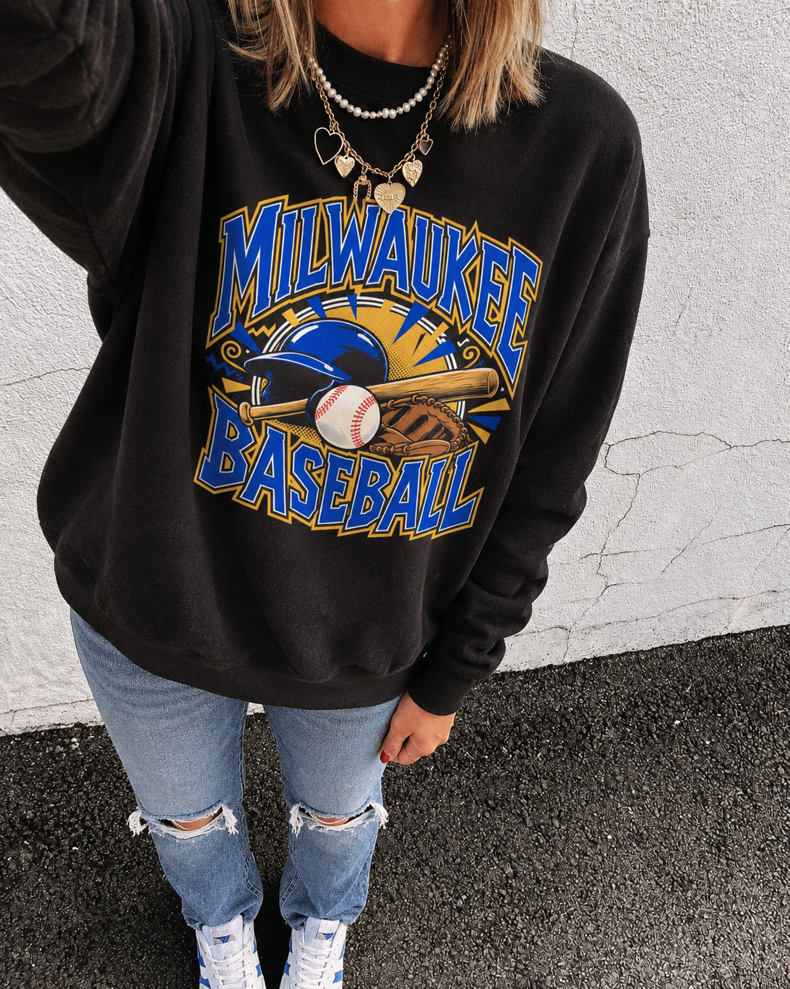 Milwaukee Baseball Retro Crewneck Sweatshirt โ Black